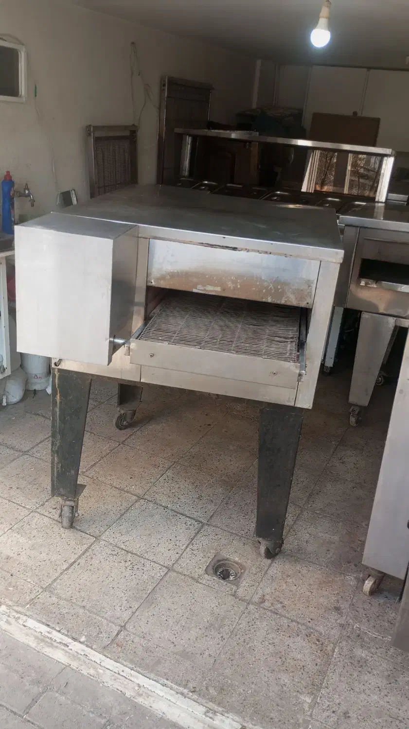 فر پیتزا ریلی|کافیشاپ و رستوران|تبریز, |دیوار