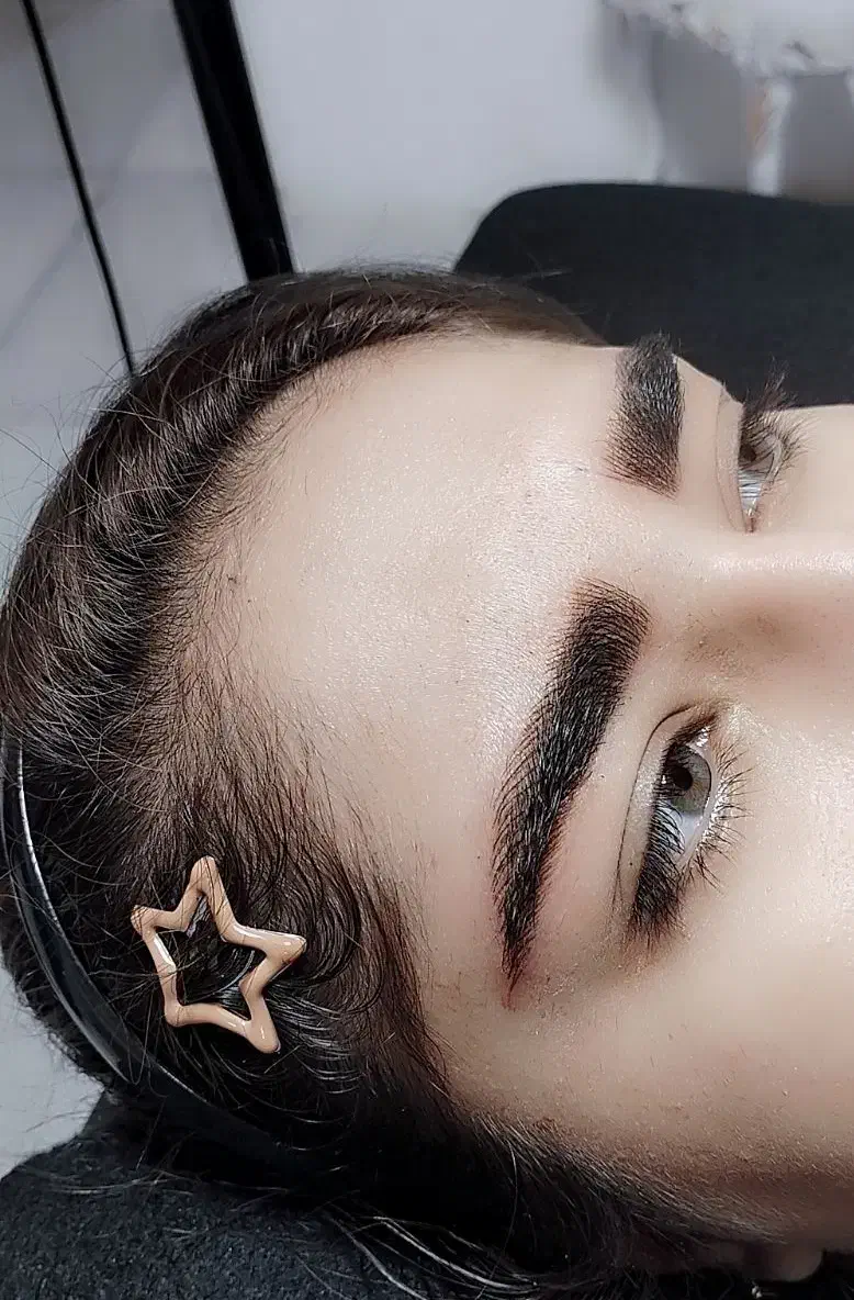 میکروبلیدینگ،ریموو ابرو،بن مژه|خدمات آرایشگری و زیبایی|سنندج, |دیوار