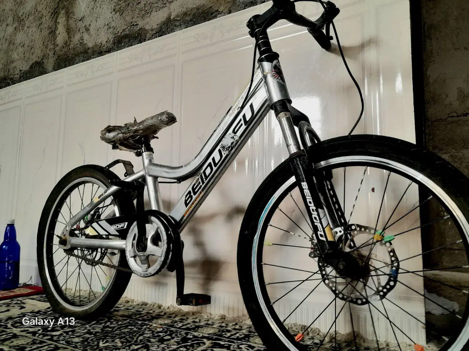 دوچرخه|دوچرخه، اسکیت، اسکوتر|خمیر, |دیوار