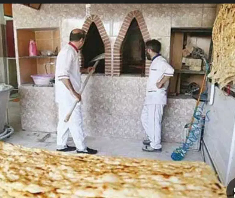 کارگرساده نانوایی جای خوابم دارم|استخدام خدمات فروشگاه و رستوران|رودبنه, |دیوار