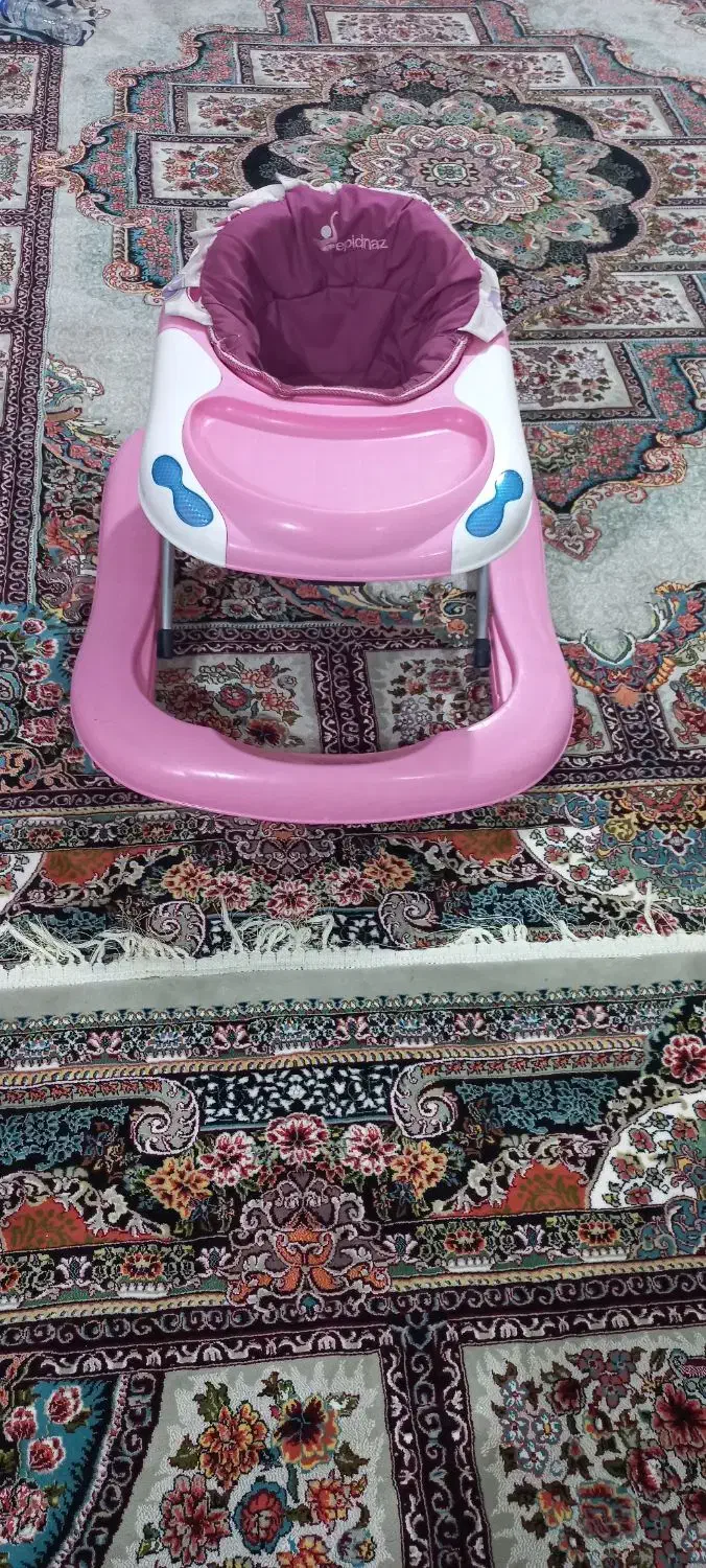 رورواک|اسباب‌بازی بچه|اهر, |دیوار