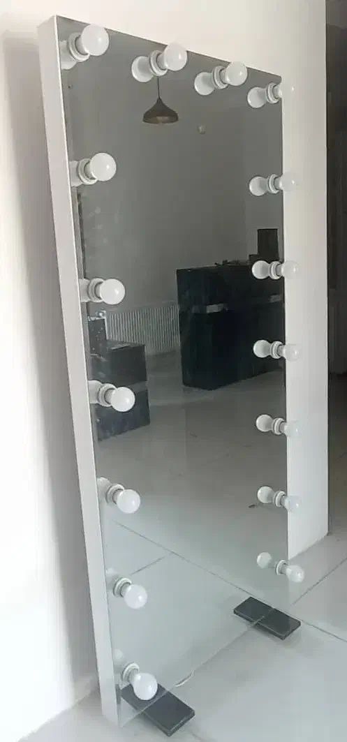 آیینه|آینه|قدس, شهرقدس|دیوار