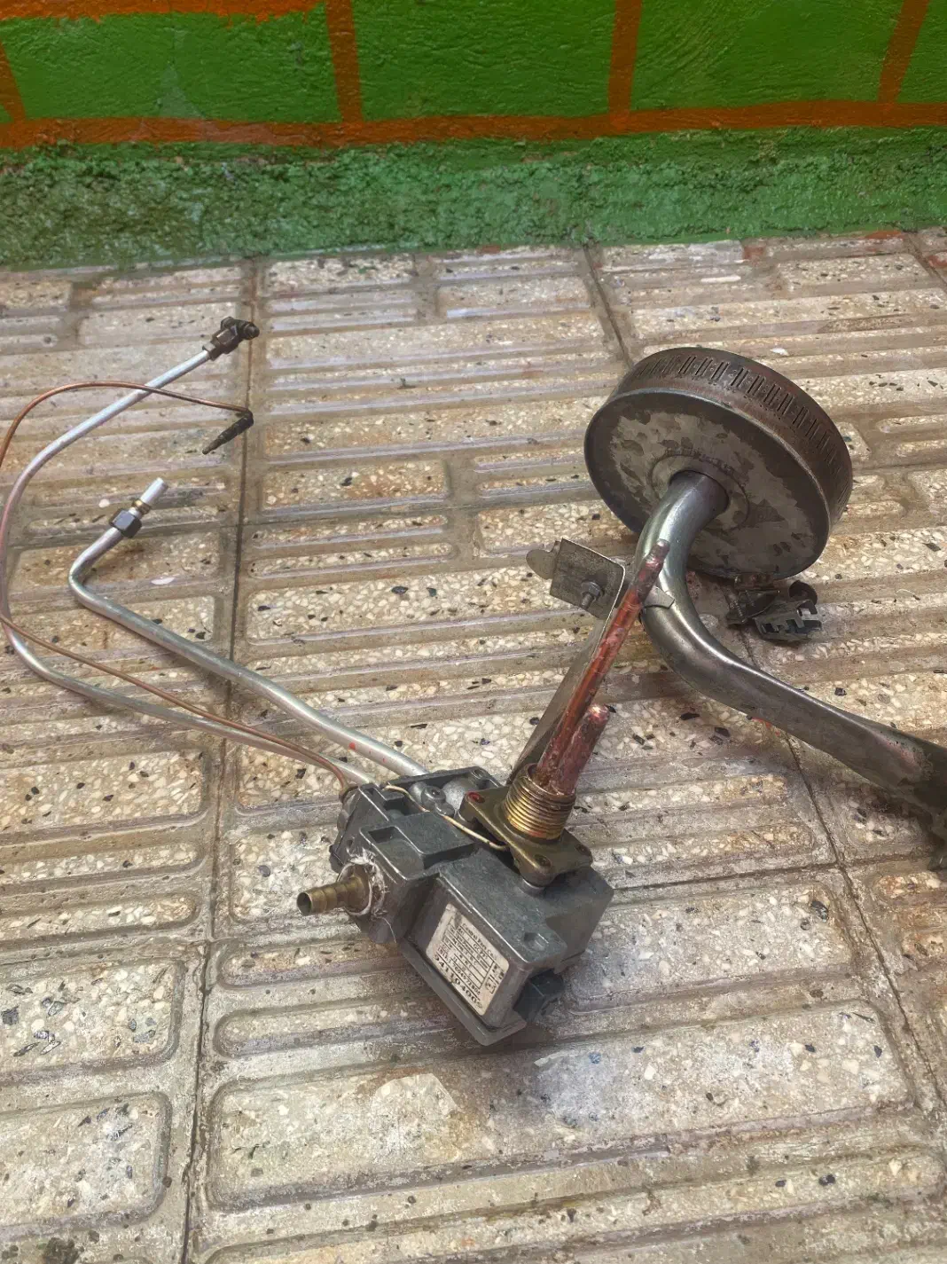 رادیاتورآبگرمکن زمینی|آبگرمکن، پکیج، شوفاژ|پاکدشت, پاکدشت (مامازند)|دیوار