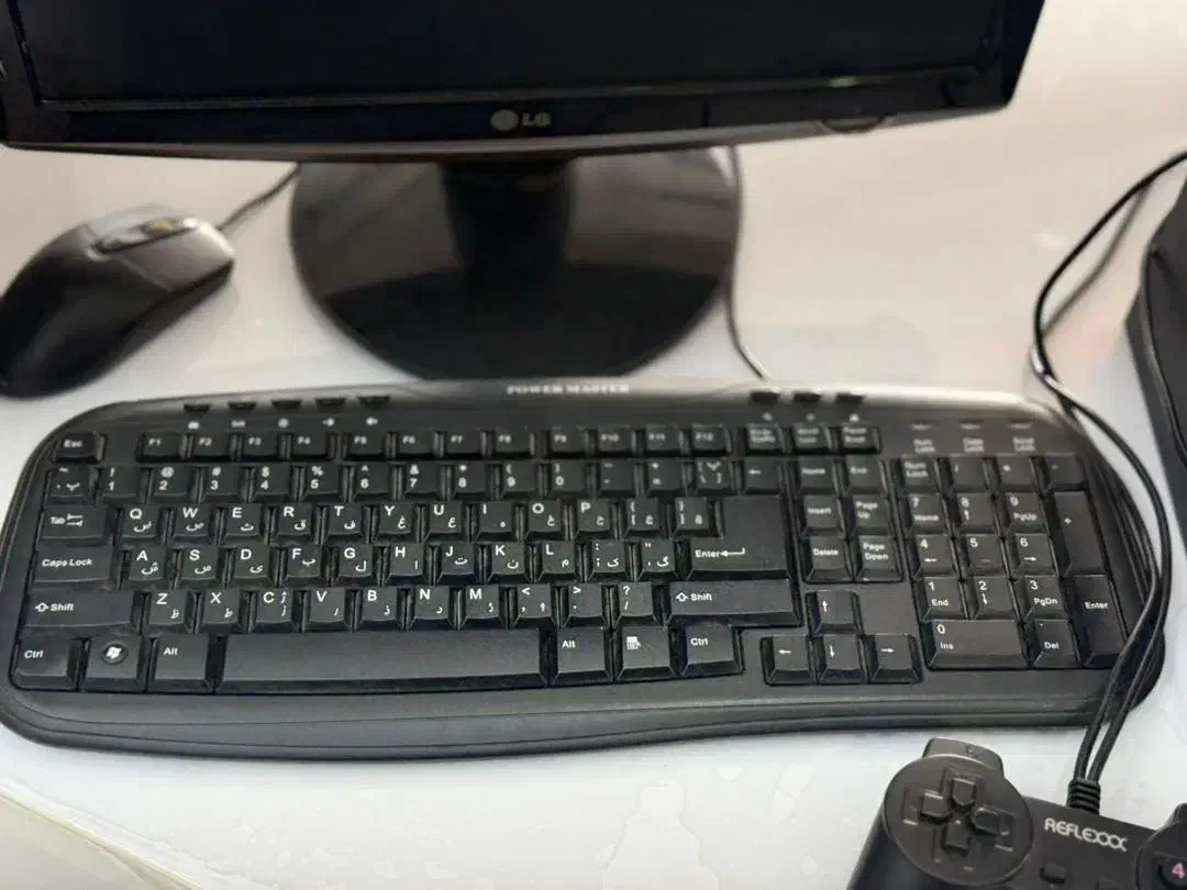 رایانه|رایانه رومیزی|فومن, |دیوار