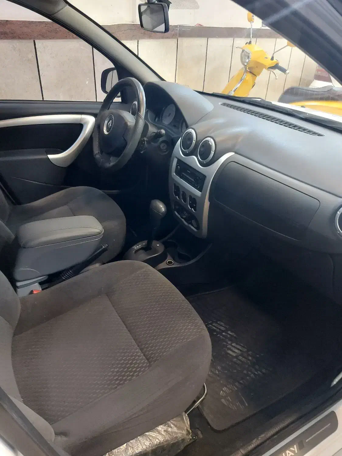 ساندرو استپ وی مدل ۹۵ اتومات|خودرو سواری و وانت|مشهد, دانشجو|دیوار