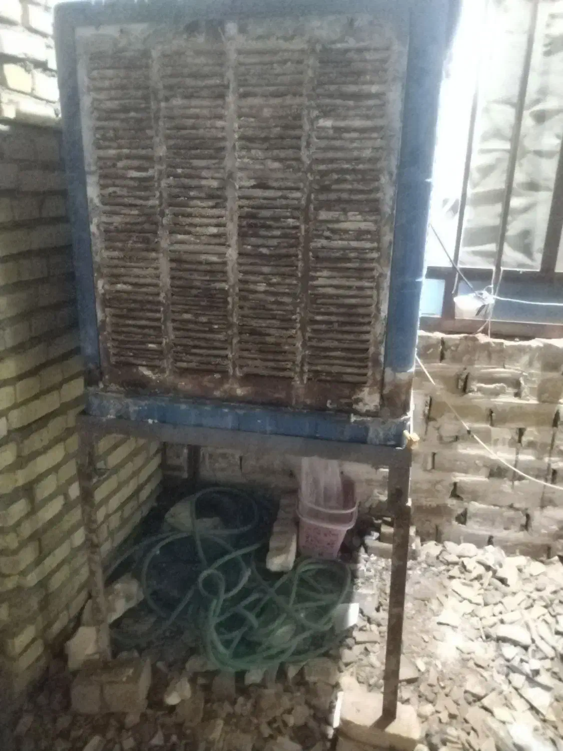 کولر آبی با چهار پایه|کولر آبی|میبد, |دیوار