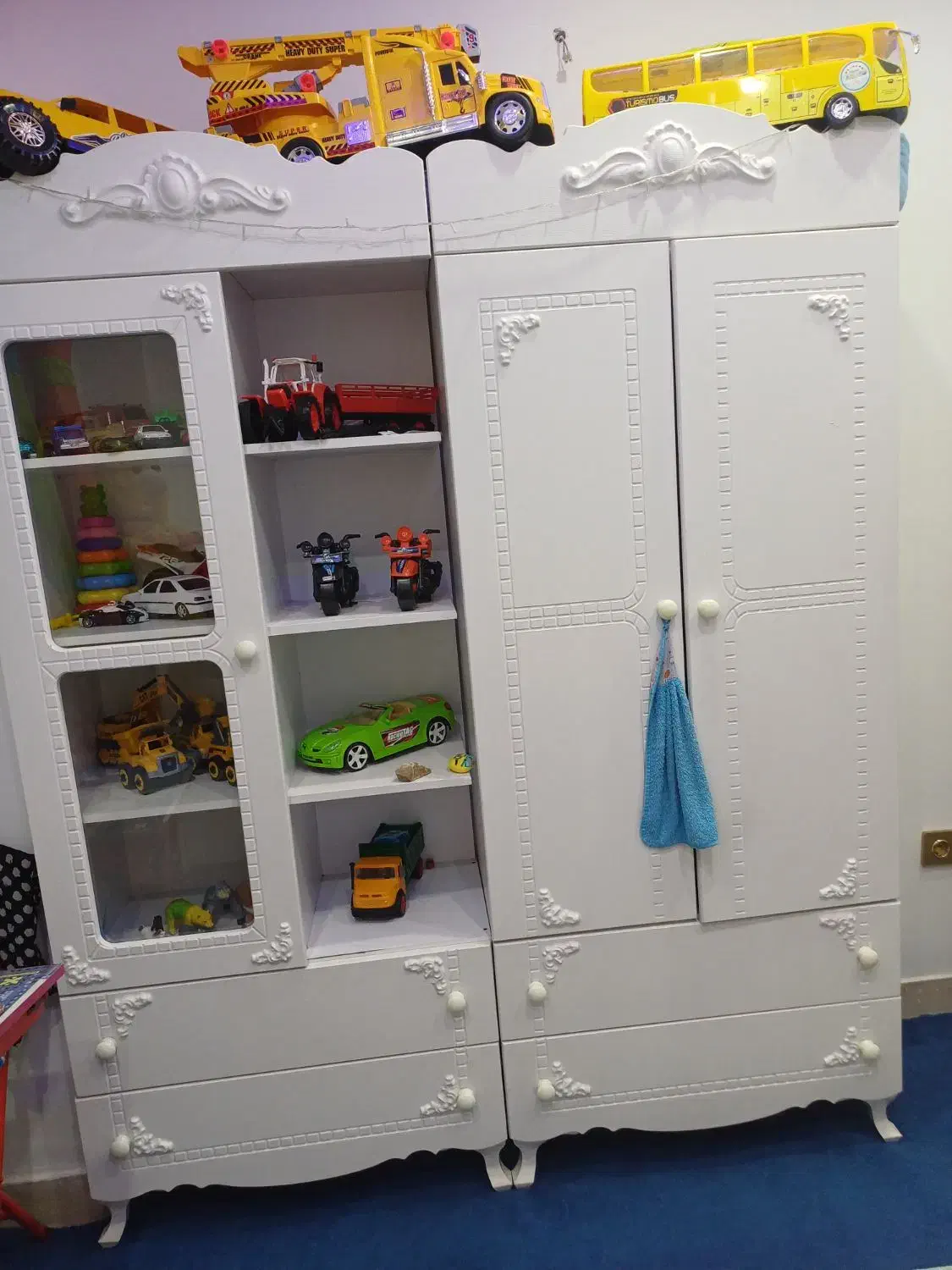 تخت و کمد|اسباب و اثاث بچه|اراک, |دیوار