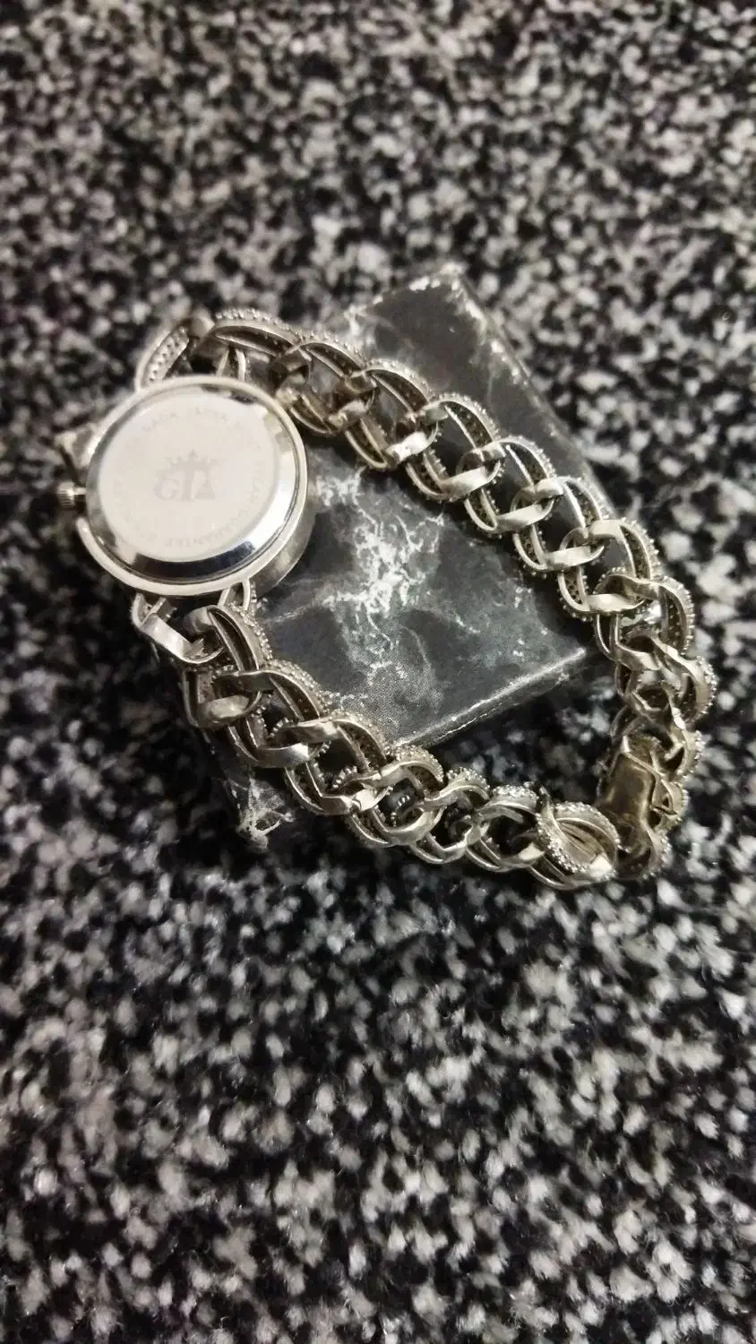 یک عدد ساعت زنانه نقره|ساعت|رباطکریم, مسکن مهر آبشناسان|دیوار