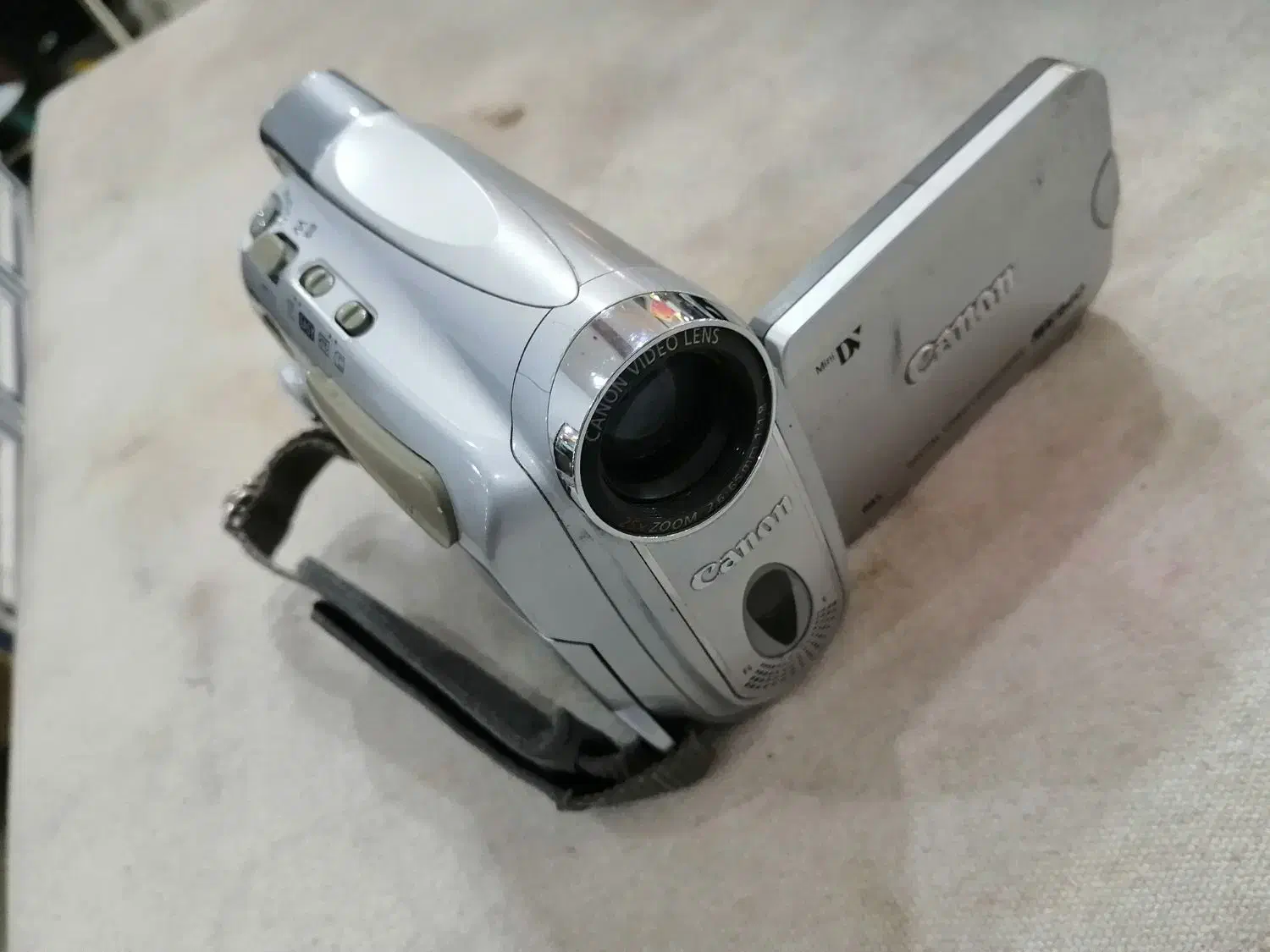 دوربین عکاسی و فیلمبرداری|دوربین عکاسی و فیلمبرداری|صدرا-فارس, فاز ۱|دیوار