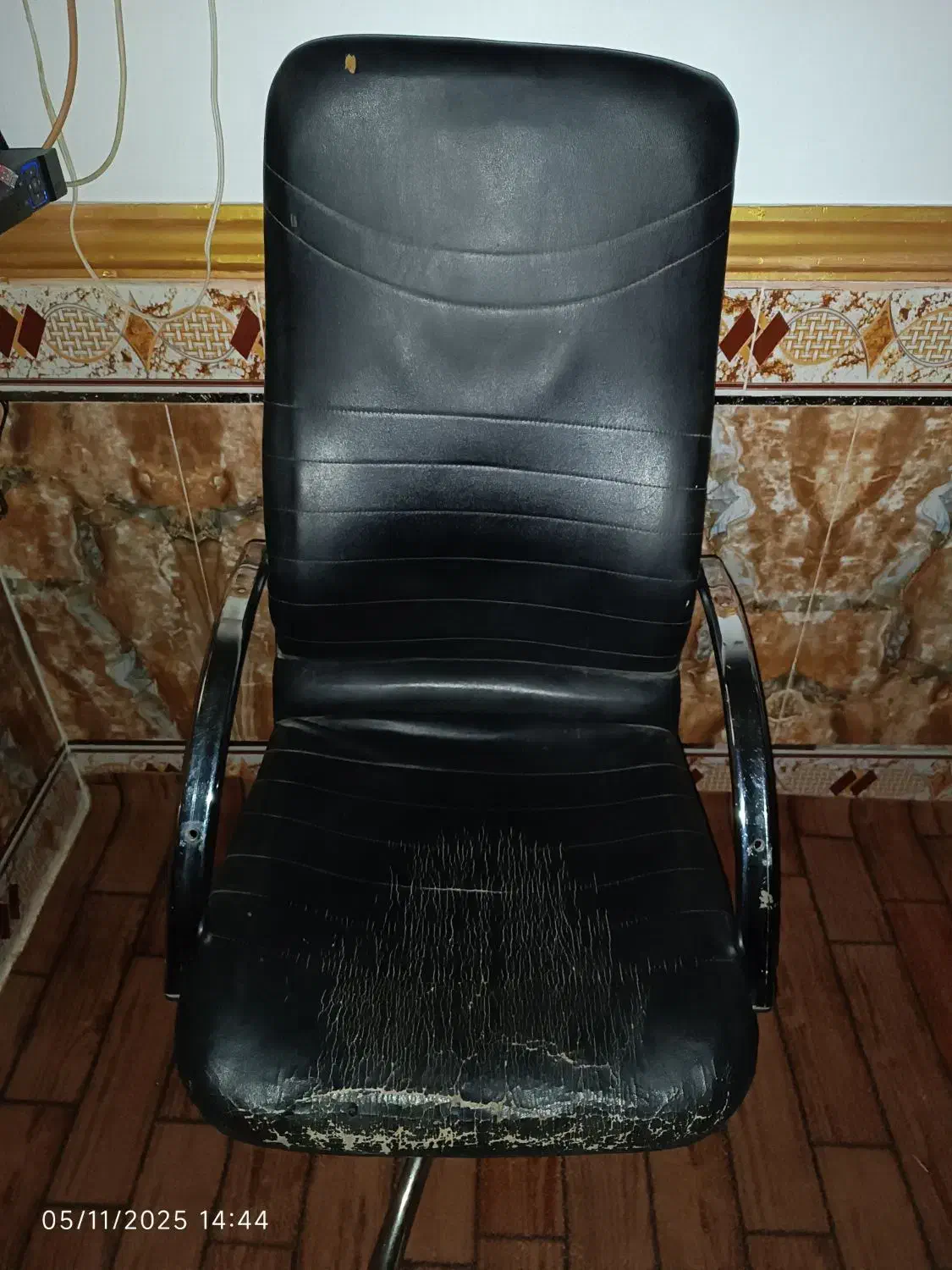 صندلی|میز تحریر و کامپیوتر|زابل, |دیوار