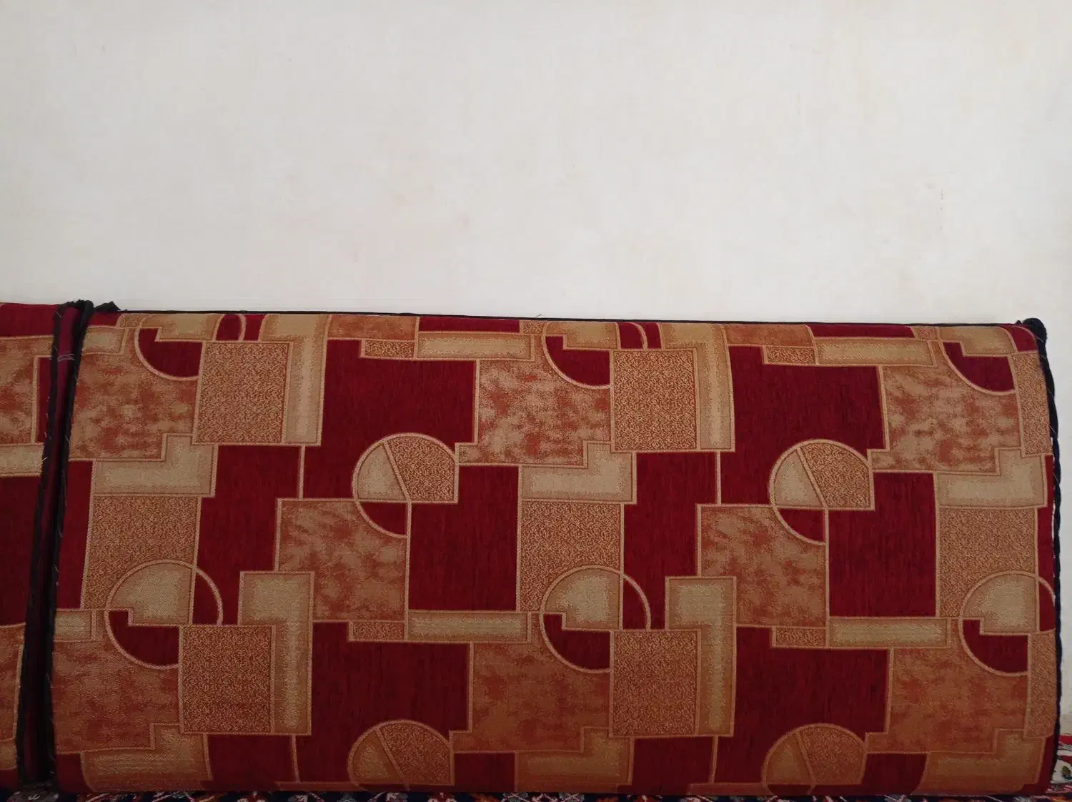 چهارتا پشتی تمیز و سالم|پشتی|خرم‌آباد, |دیوار