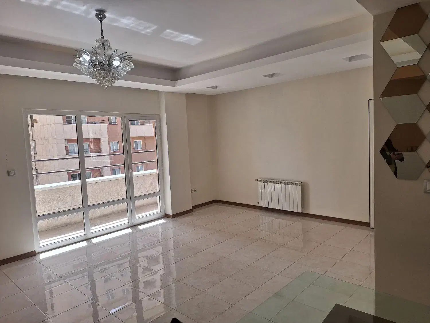 آپارتمان ۱۱۰متری  فول بازسازی دریاچه چیتگر