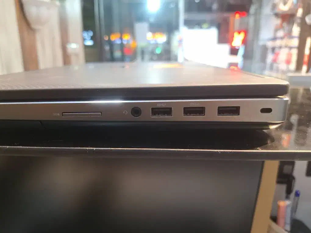 لپ تاپ استوک7510 dellنسل۶ کورای۷کاملا سالم گرافیکی|رایانه همراه|ابریشم, |دیوار