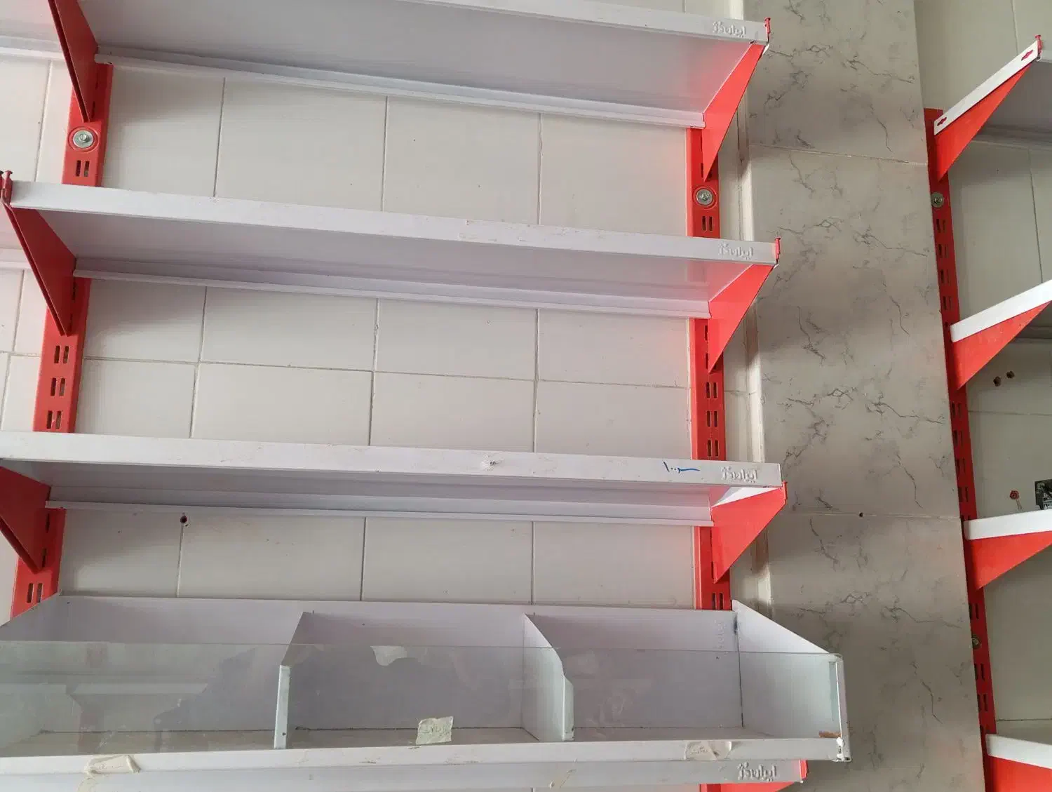 قفسه استند پفک میز فروش استند سیگار و...|فروشگاه و مغازه|دیواندره, |دیوار