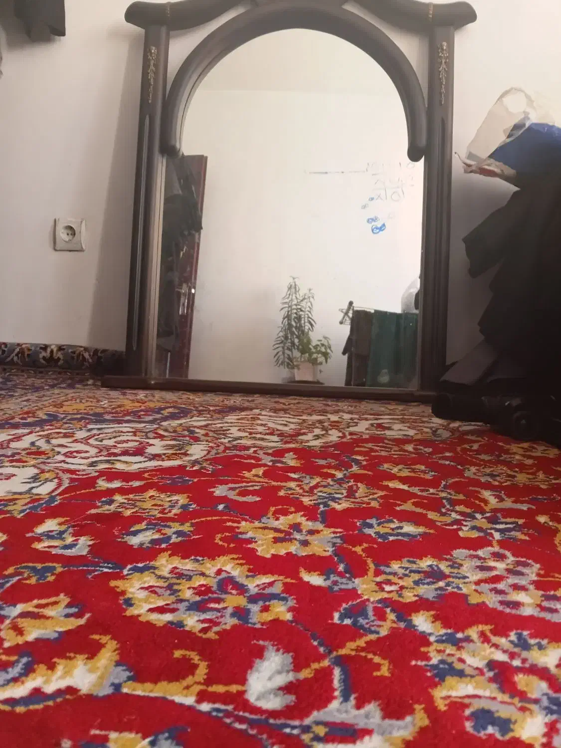 اینه|آینه|سهند, |دیوار