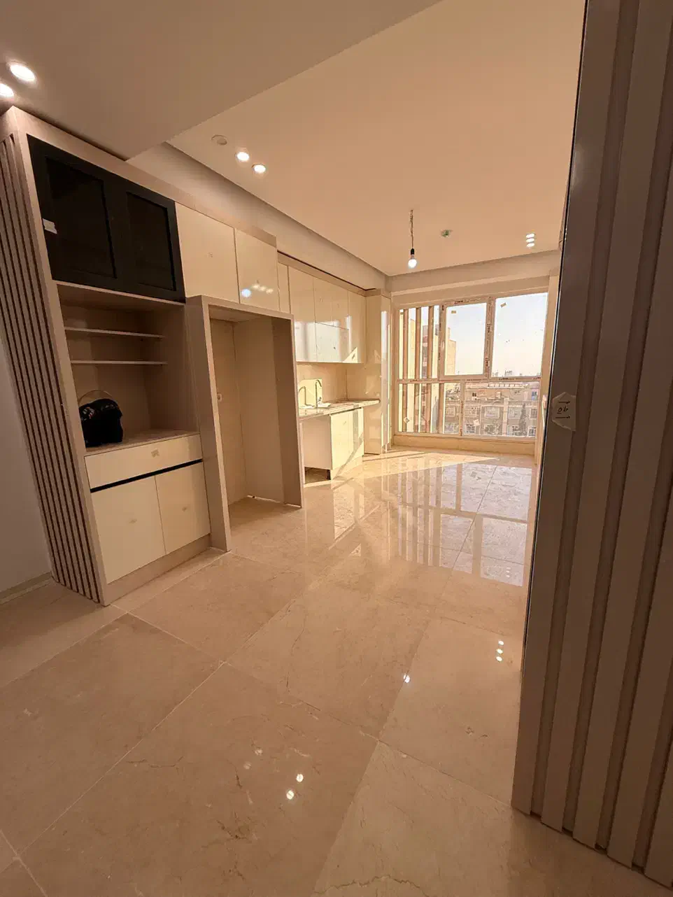 ۱۰۰ متر/۲ خواب/نوساز/مجرد/خانواده