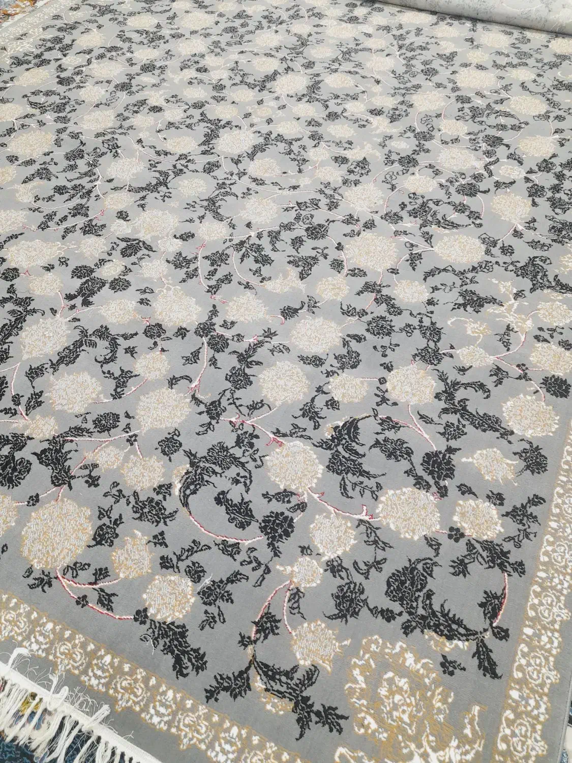 فروش فرش ۷۰۰ شانه|فرش|آبدانان, |دیوار