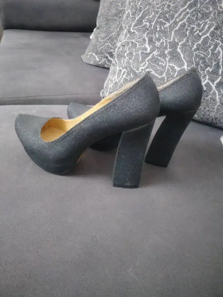 کفش در حد نو|کیف، کفش، کمربند|گرگان, |دیوار