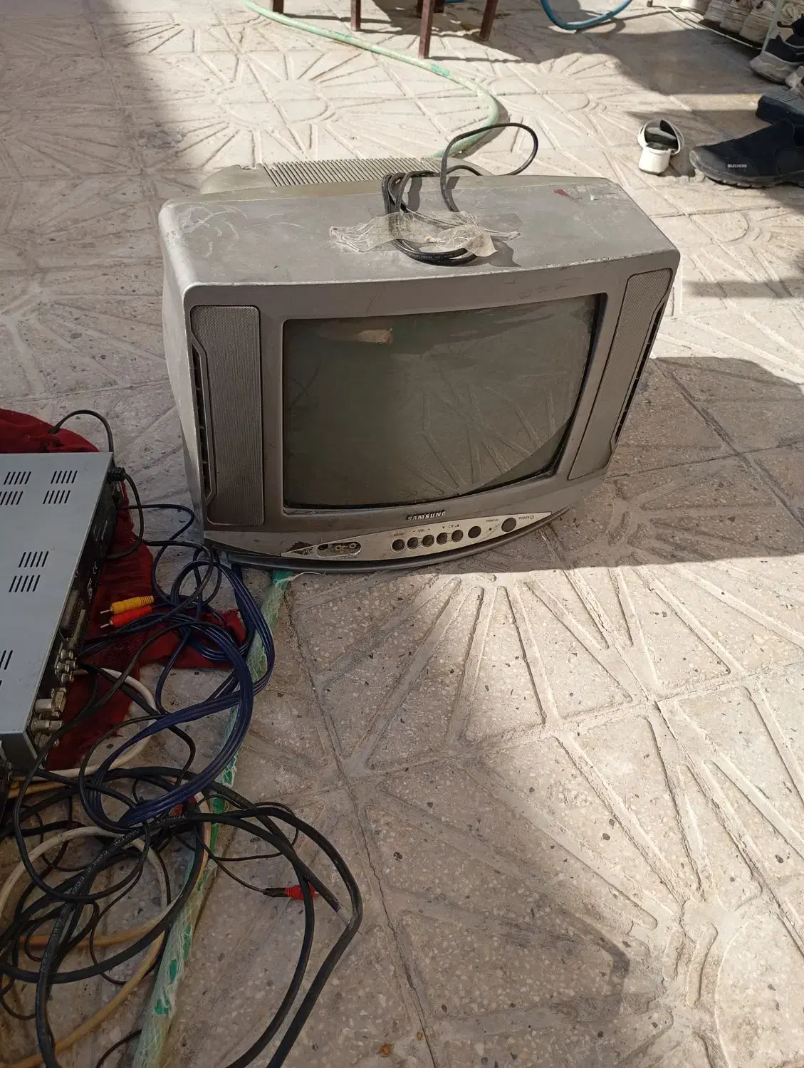 تلویزیون و دستگاه سی دی|تلویزیون و پروژکتور|کازرون, |دیوار