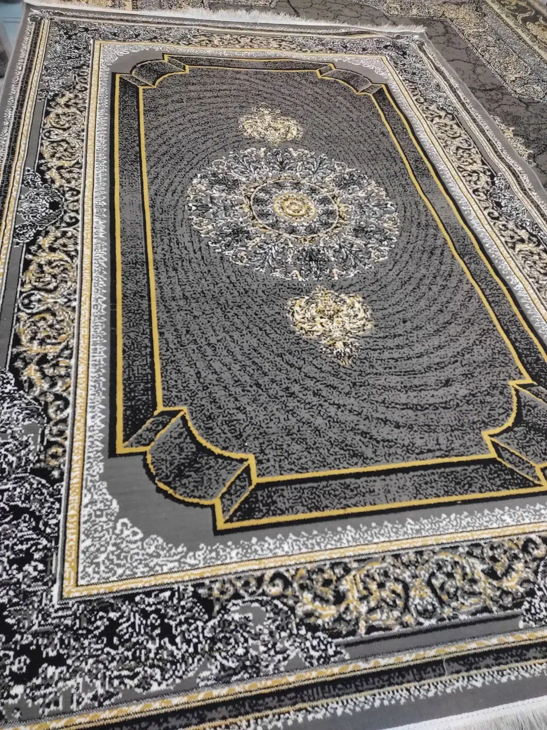 فرش|فرش|رشت, جماران|دیوار