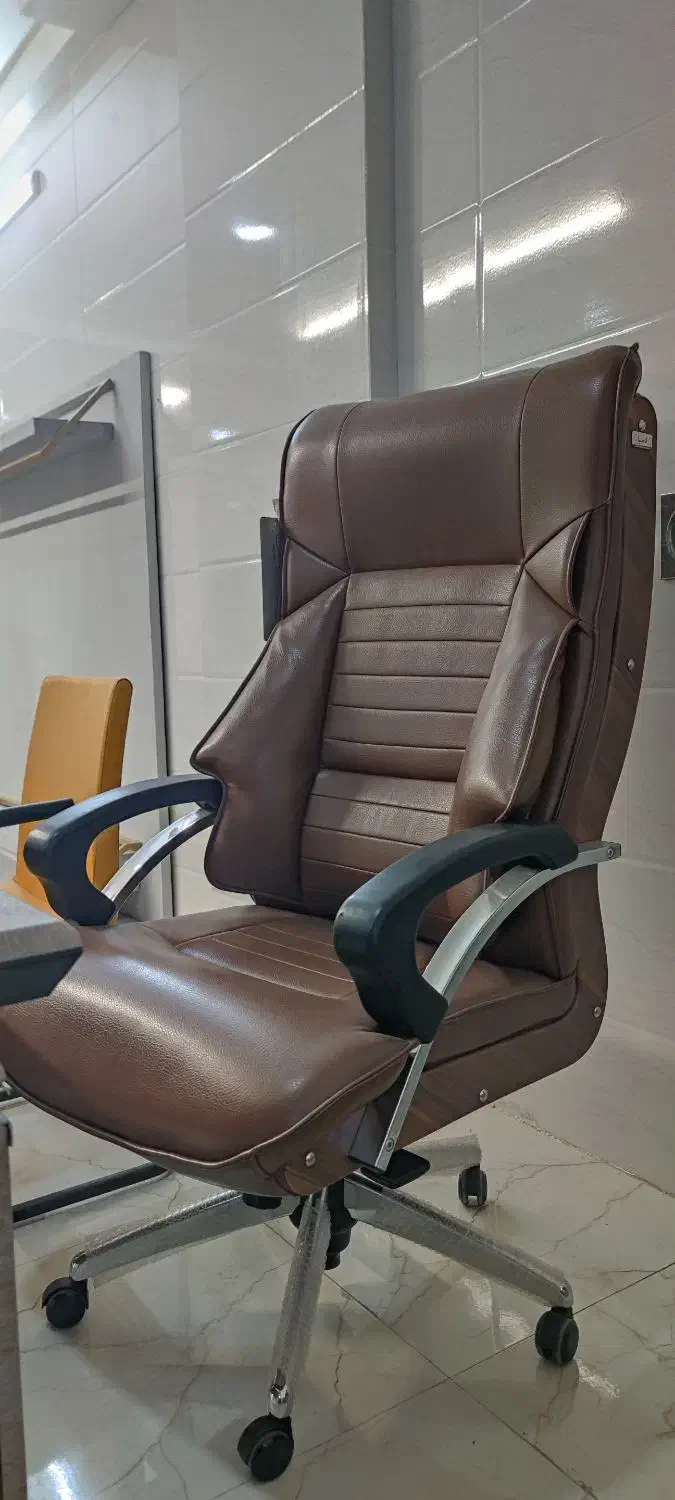 صندلی اداری قهوه ای|مبلمان اداری|یزد, |دیوار