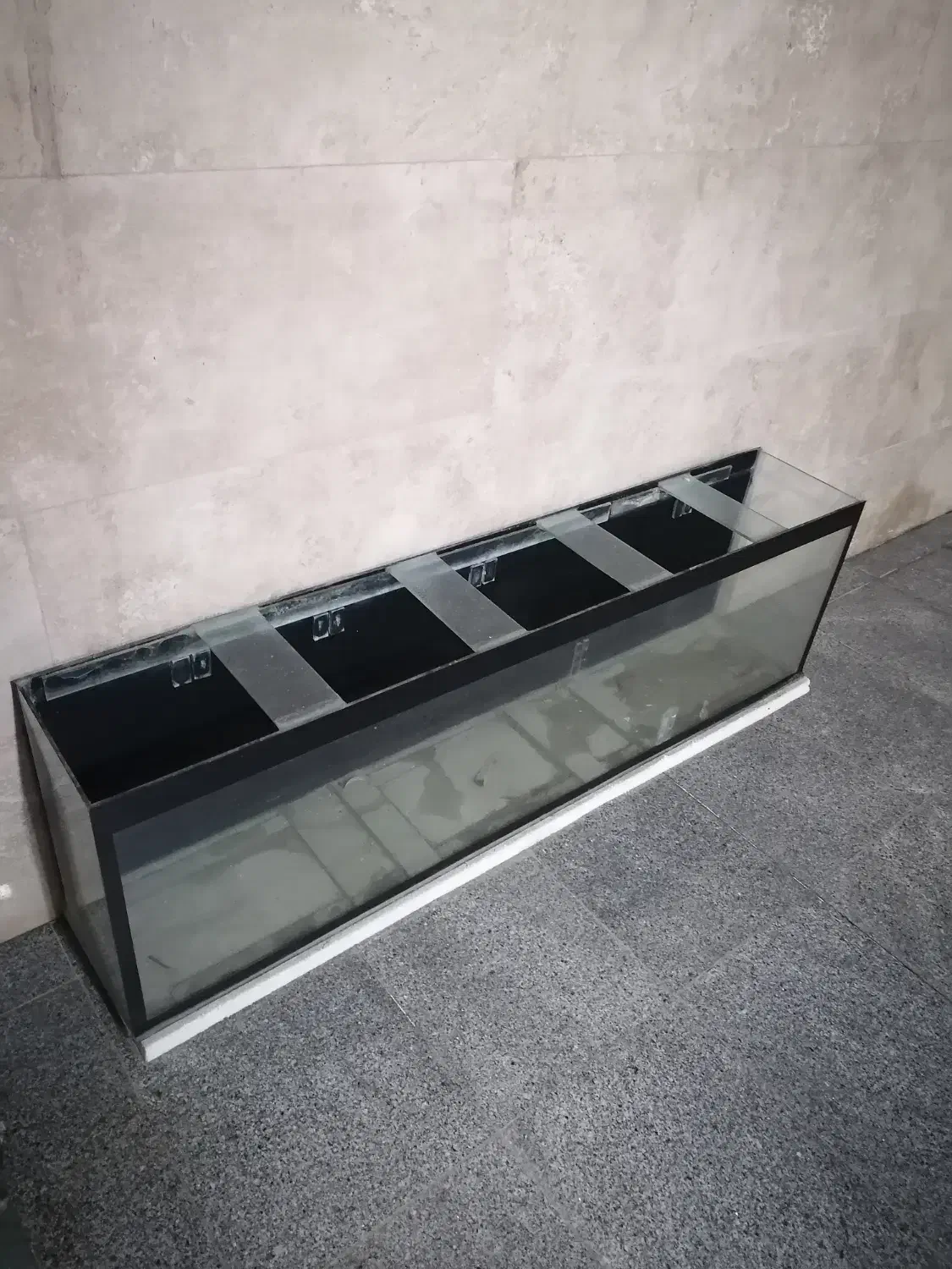 آکواریوم بزرگ شیک|ماهی|اهواز, زیتون کارگری|دیوار