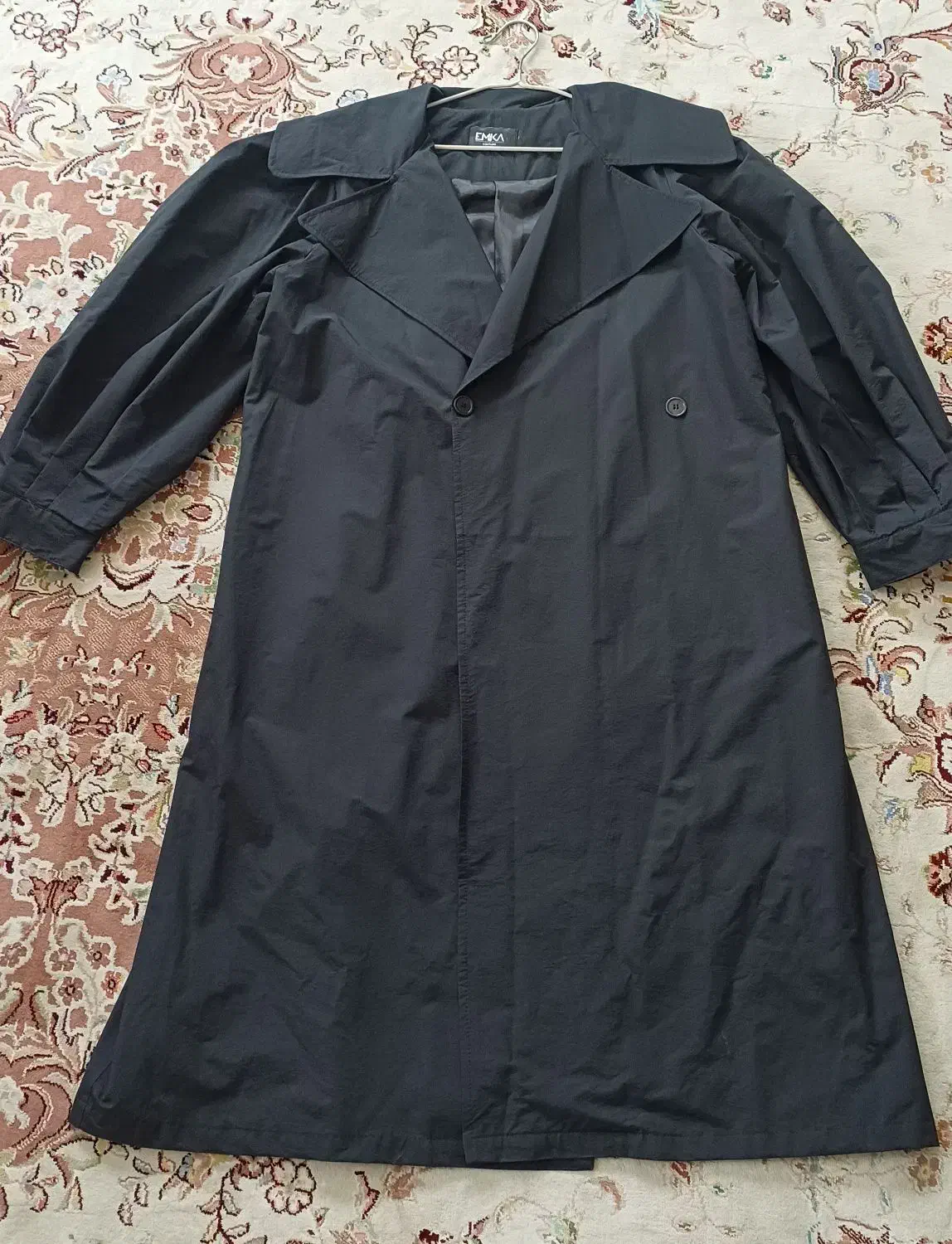 بارونی درحد نو|لباس|رشت, کوی غلام نیا|دیوار