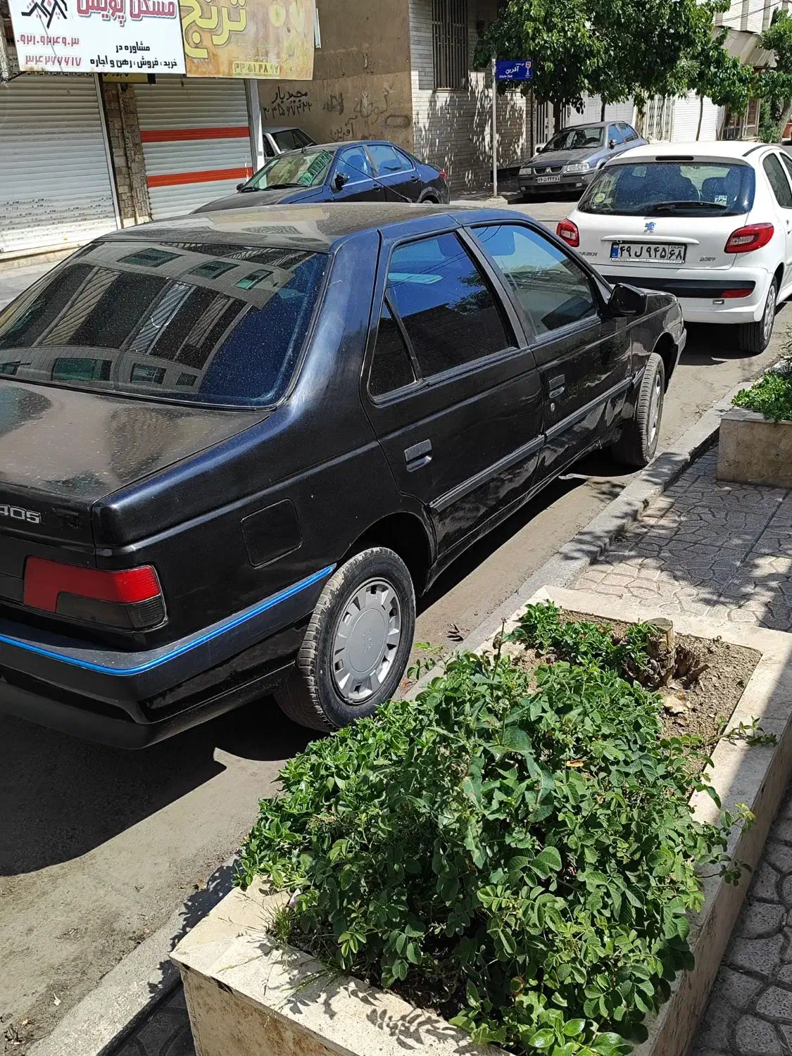 پژو 405 مدل 82|خودرو سواری و وانت|نظرآباد, شهرک فرهنگیان|دیوار