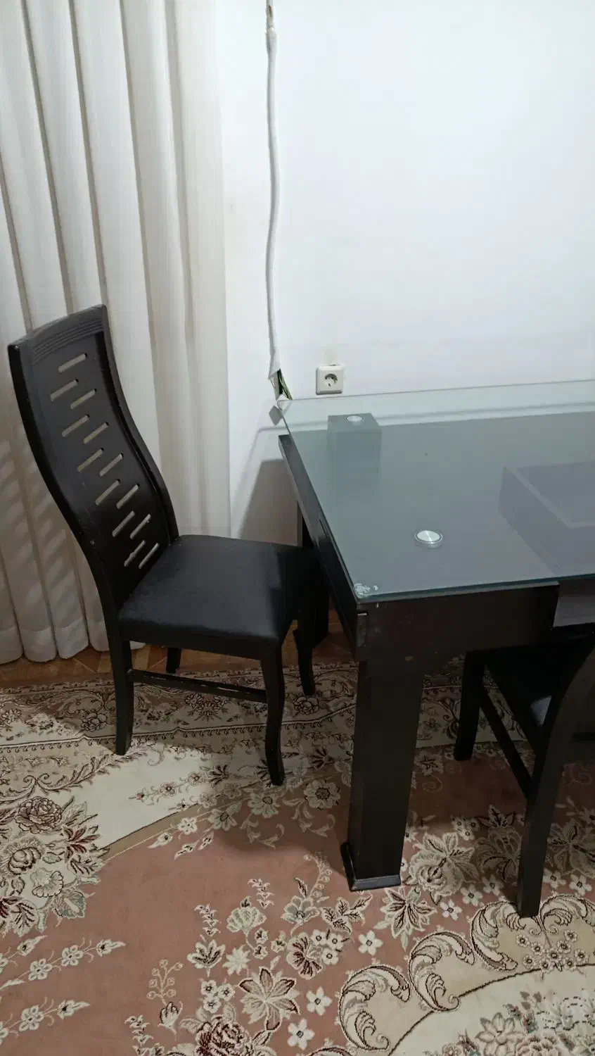 صندلی و میز ناهار خوری چوبی بدون لقی|میز و صندلی غذاخوری|رشت, دیانتی|دیوار