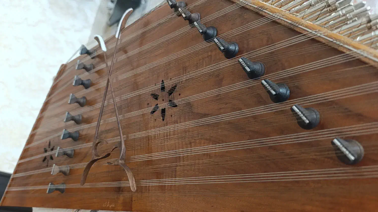 سنتور غلامی گرگری سه مهر ویژه|سازهای سنتی|مراغه, |دیوار