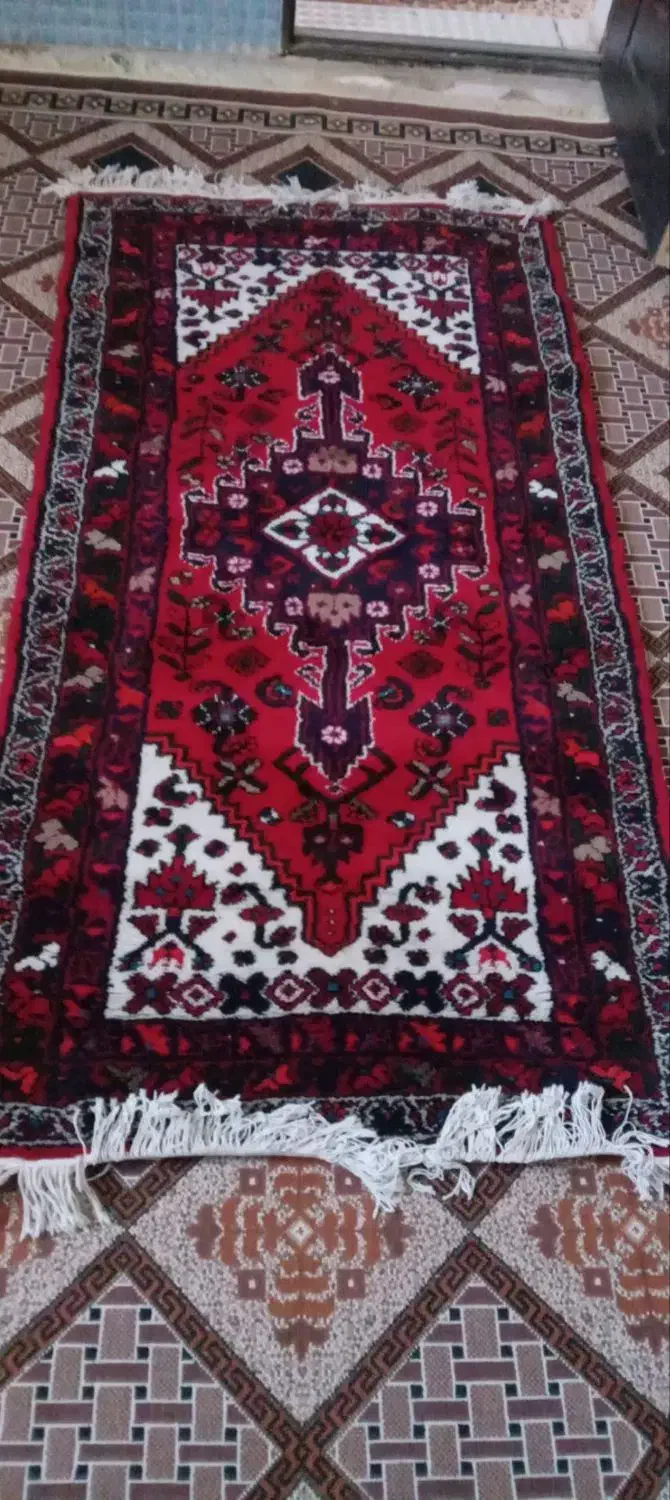 قالیچه دستباف پا نخورده مناسب کادو برای عروس|فرش|تاکستان, |دیوار