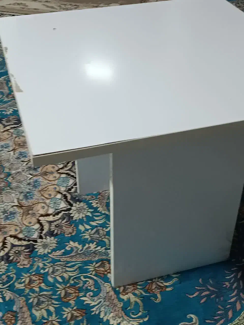 دوعدد میز تحریر و یک قفس پرنده|میز تحریر و کامپیوتر|قائن, |دیوار