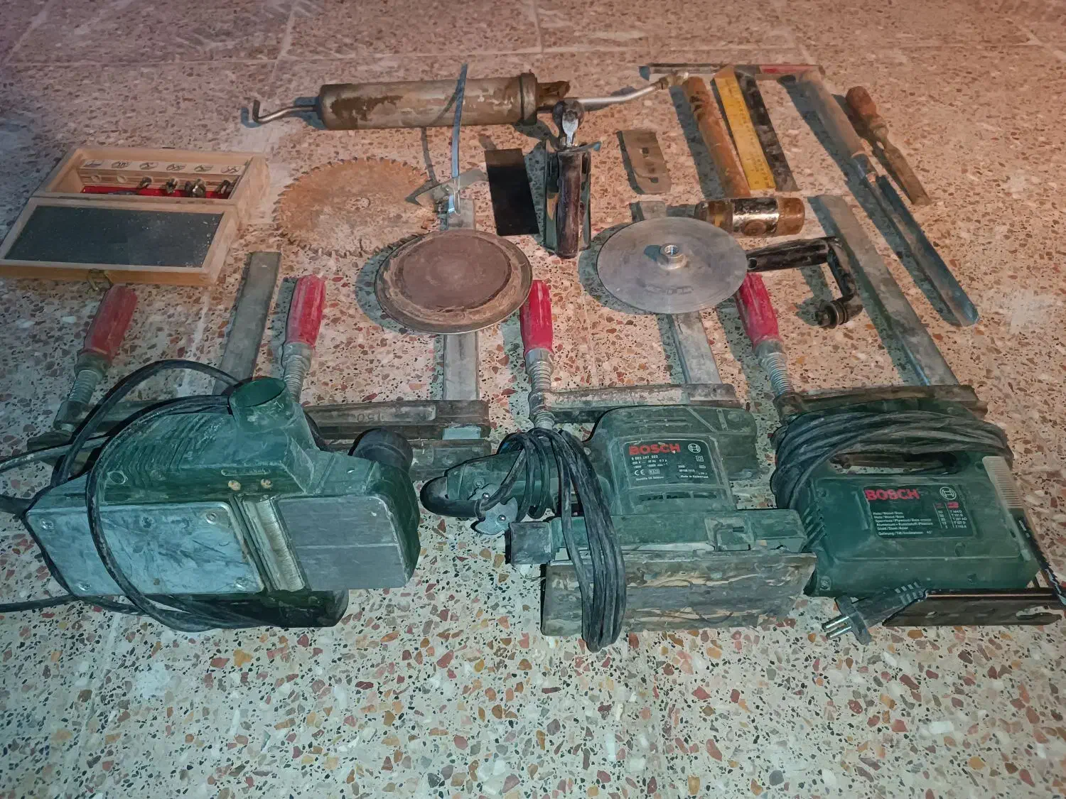 لوازم نجاری|ابزارآلات|جالق, |دیوار