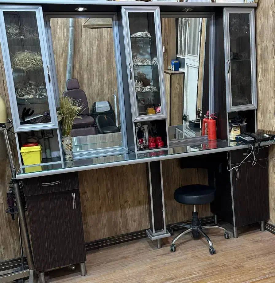 دکورآرایشگاه|آرایشگاه و سالنهای زیبایی|بافق, |دیوار