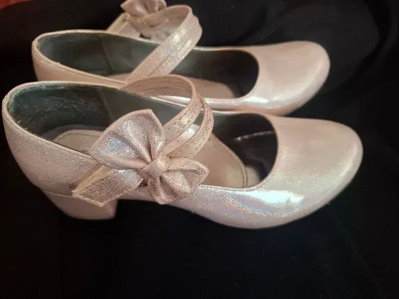 کفش مجلسی بچگانه|کفش و لباس بچه|شهرضا, |دیوار