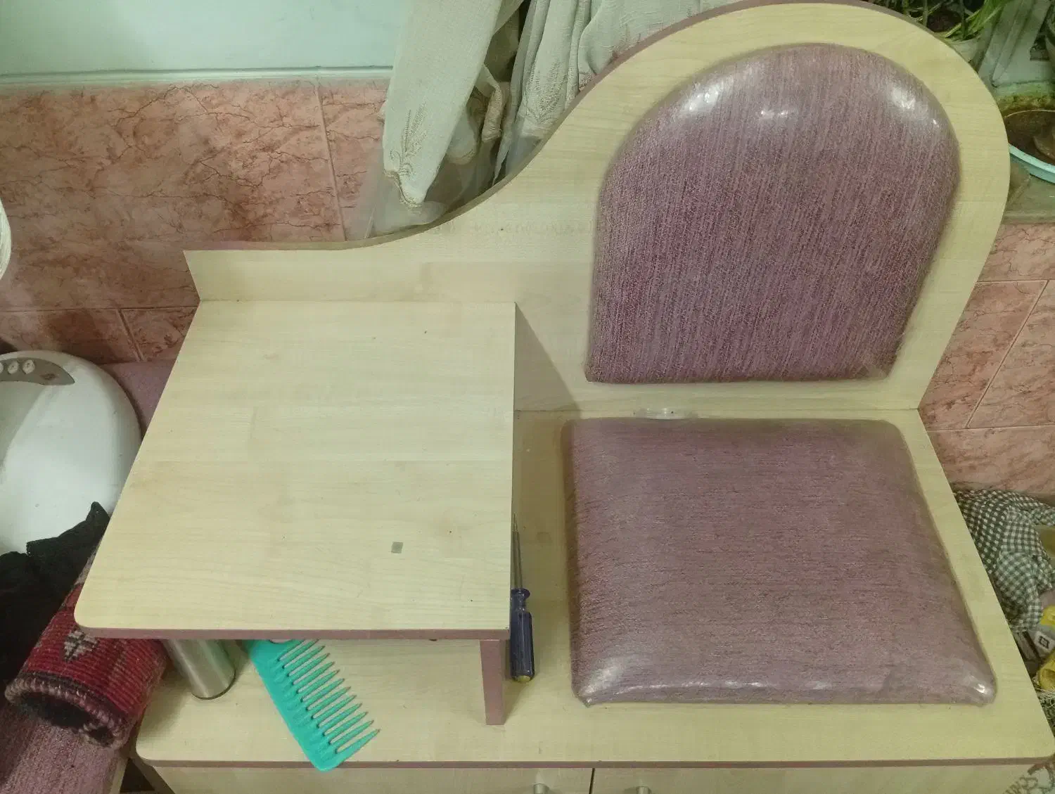 صندلی میز تلفن|میز تلفن|شیراز, شاهچراغ|دیوار