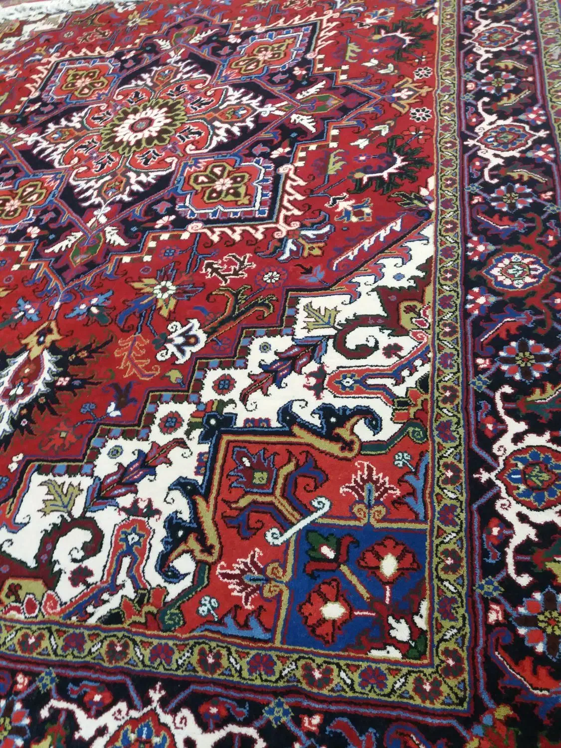 ۹ متری تاجری هریس|فرش|ملکان, |دیوار