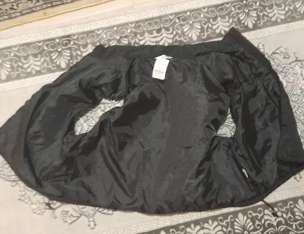 پافر|لباس|تهران, تسلیحات|دیوار