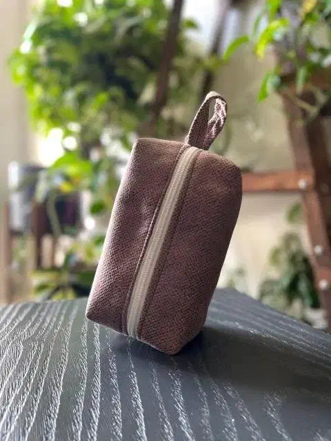 کیف لوازم ارایشی جنس خوب|کیف، کفش، کمربند|پرند, فاز ۶|دیوار