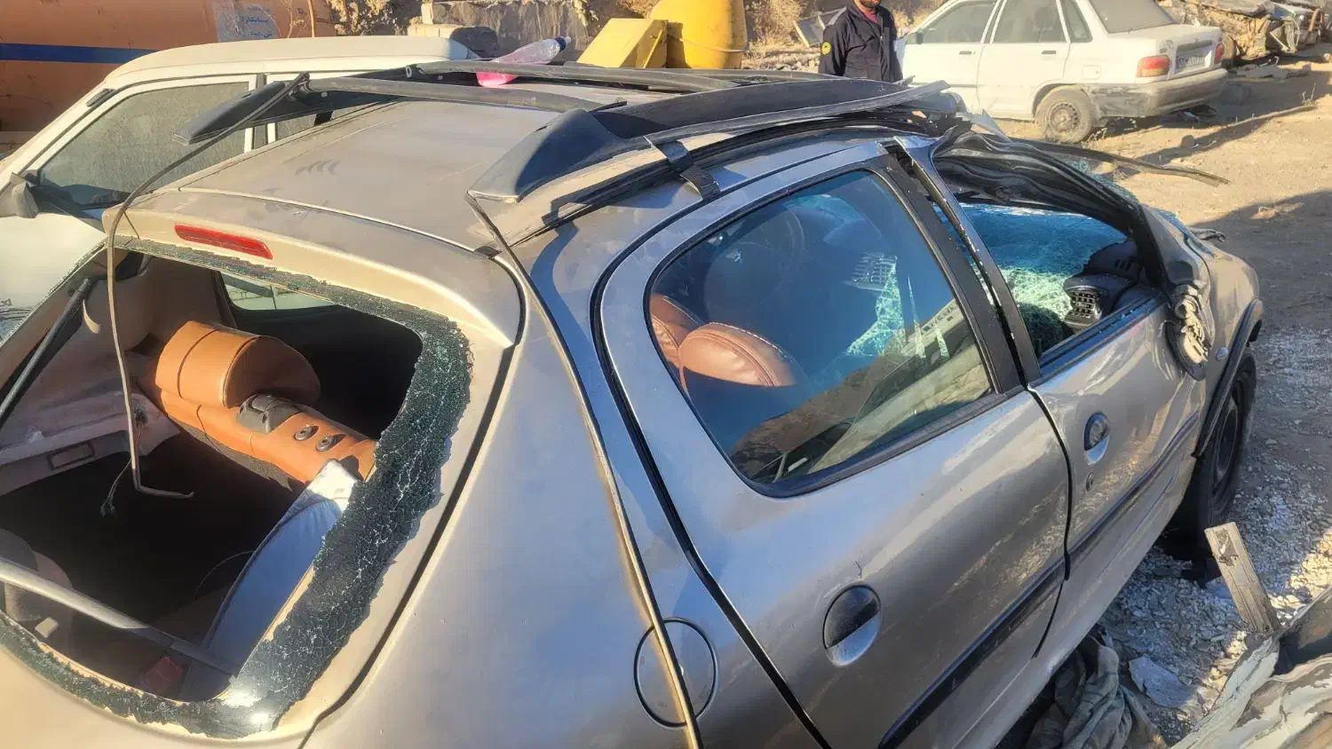 پژو ۲۰۶ تصادفی|خودرو سواری و وانت|اصفهان, کوی گلزار|دیوار