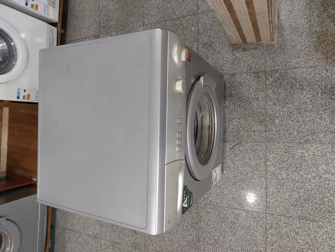 ماشین لباسشویی الجی ۷ کیلو کارکرده مدلNky367|ماشین لباسشویی و خشککن لباس|تهران, تهرانسر شرقی|دیوار