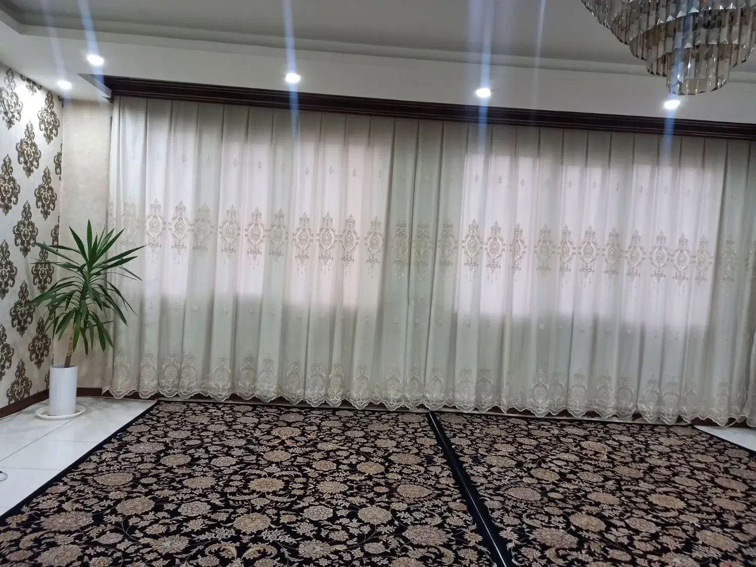 فرش۹و۴متری فرهی کاشان ۷۰۰شانه طرح مامداد|فرش|تهران, شهرک چیتگر|دیوار