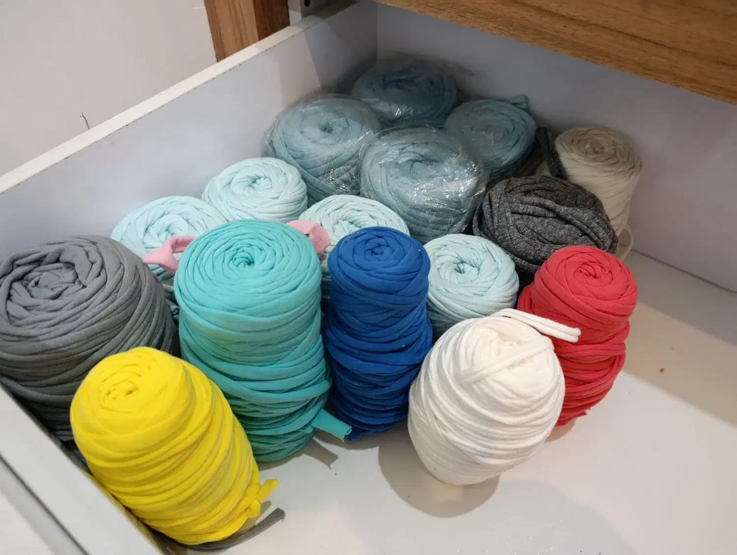 حراج نخ تریکو سبدبافی|لوازم خیاطی و بافتنی|رشت, رشتیان|دیوار