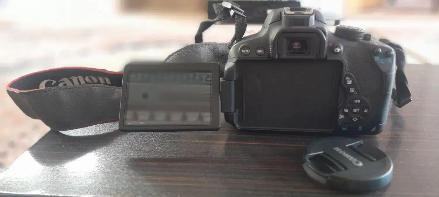 دوربین کنون ۸۰دی|دوربین عکاسی و فیلمبرداری|لنجان, |دیوار