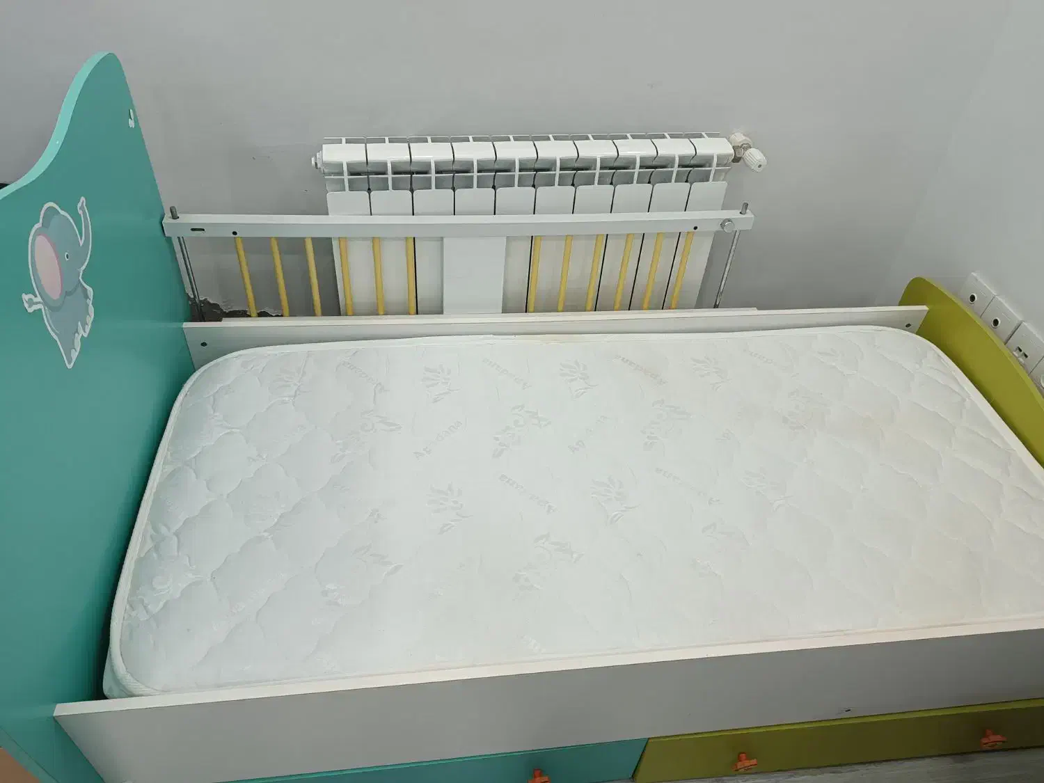 تخته خواب بچه|تشک تختخواب|بندر انزلی, نیمه شعبان|دیوار