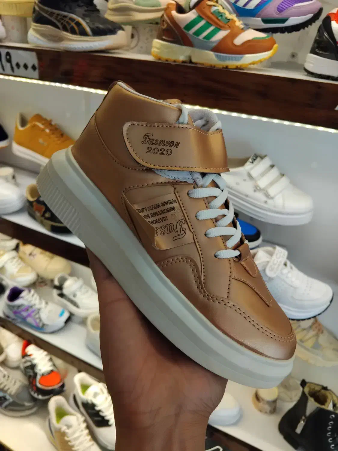 ۲۴۹۰۰۰|کیف، کفش، کمربند|قم, نوبهار|دیوار