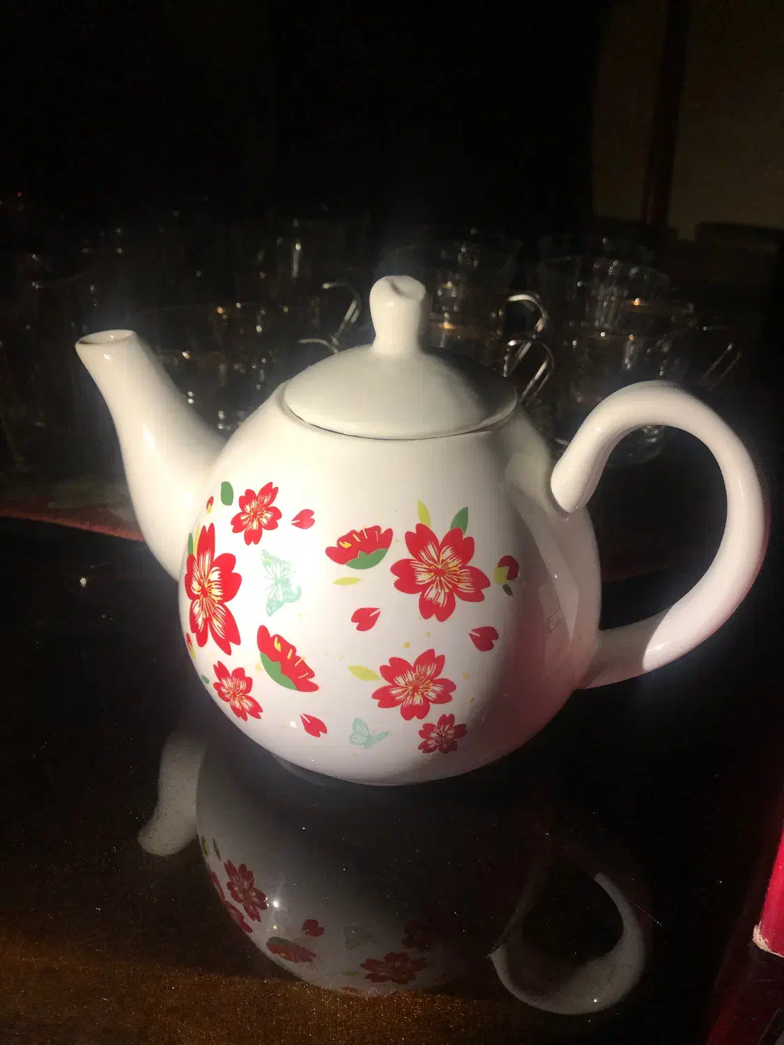 قوری|قوری، کتری، قهوهساز دستی|شاهینشهر, عطار|دیوار