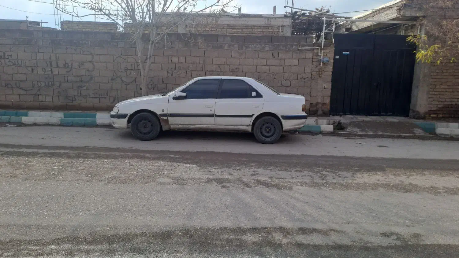 پژو پارس سفید|خودرو سواری و وانت|کرمان, |دیوار