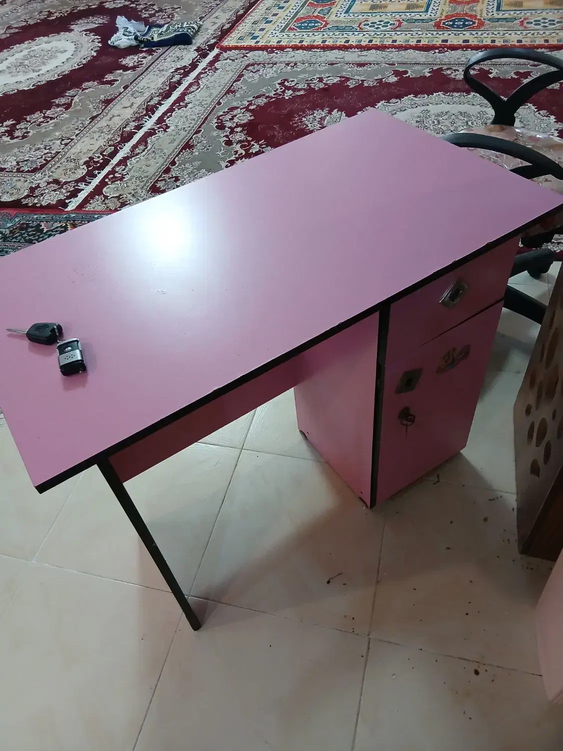 میز وصندلی|میز تحریر و کامپیوتر|رشت, لاکان|دیوار