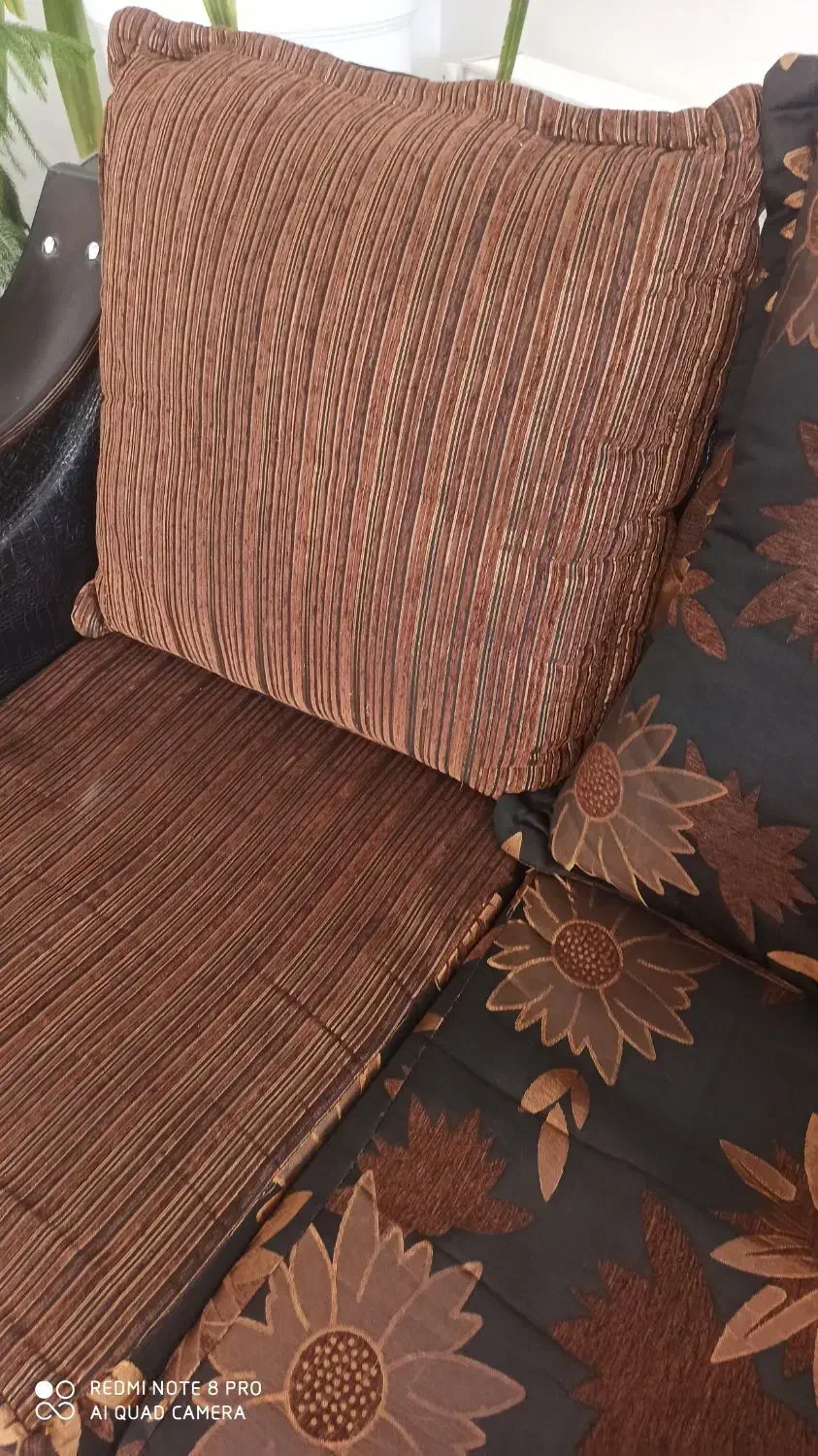 مبل راحتی کارکرده قیمت توافقی..|مبلمان خانگی و میز عسلی|مبارکه, |دیوار